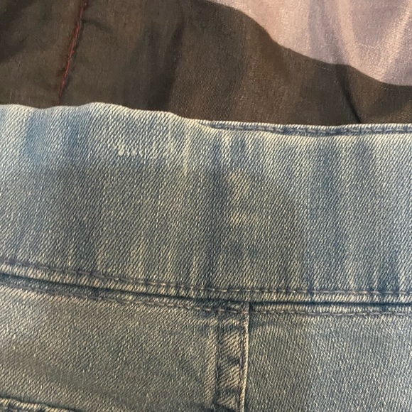 DKNY Jeans Women’s Light Wash Blue Bermuda Shorts - High Rise - Size M - Picture 11 of 11